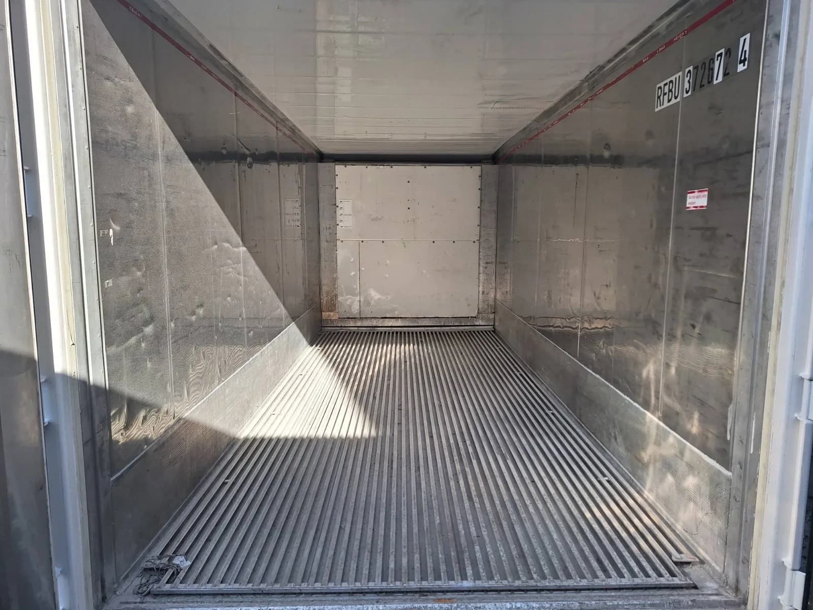 Container frigorific: detaliu - interior nou gol