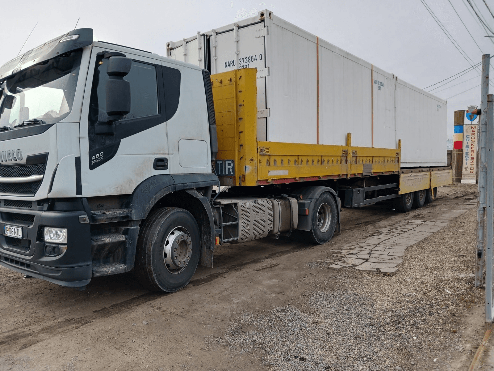 Container frigorific ATMOS pe camion pentru livrare la client